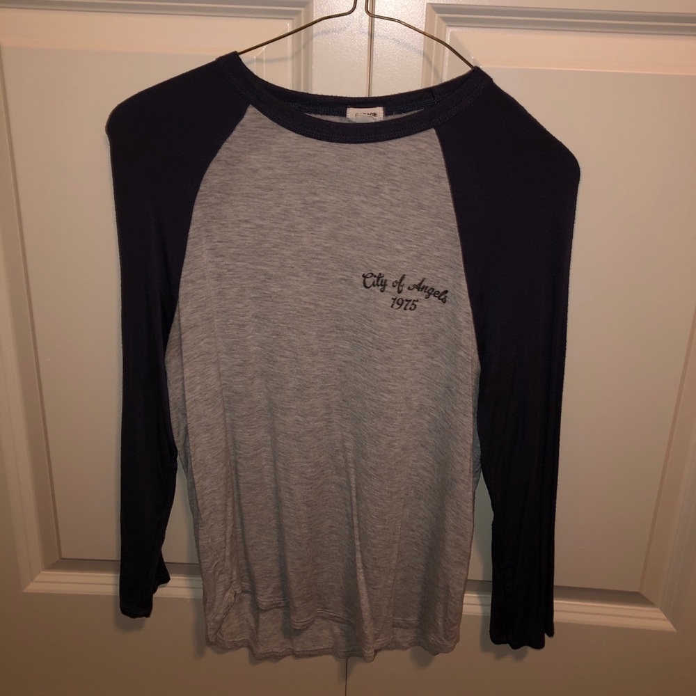 garage 3/4 sleeve